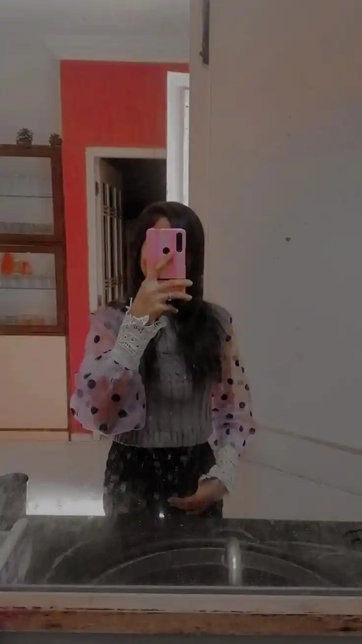 mirror-hide-face-girl-dp