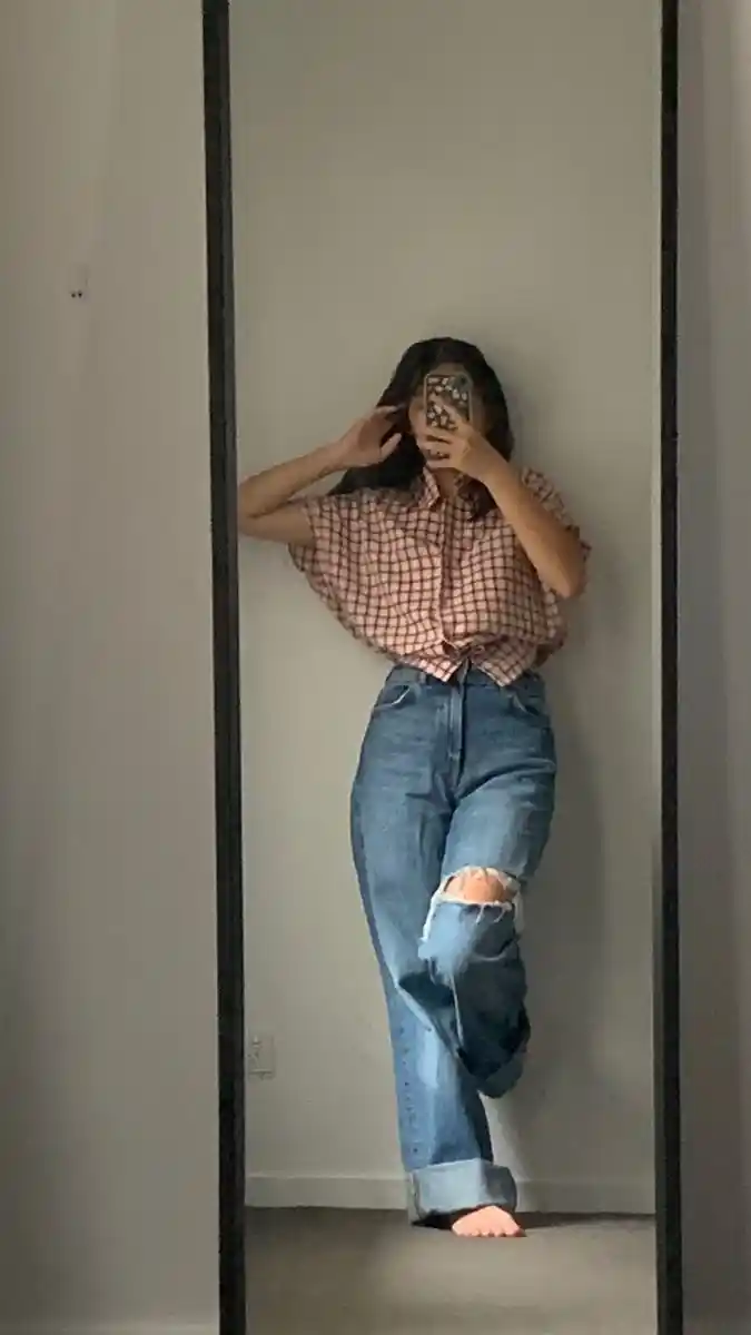 mirror-hide-face-girl-dp