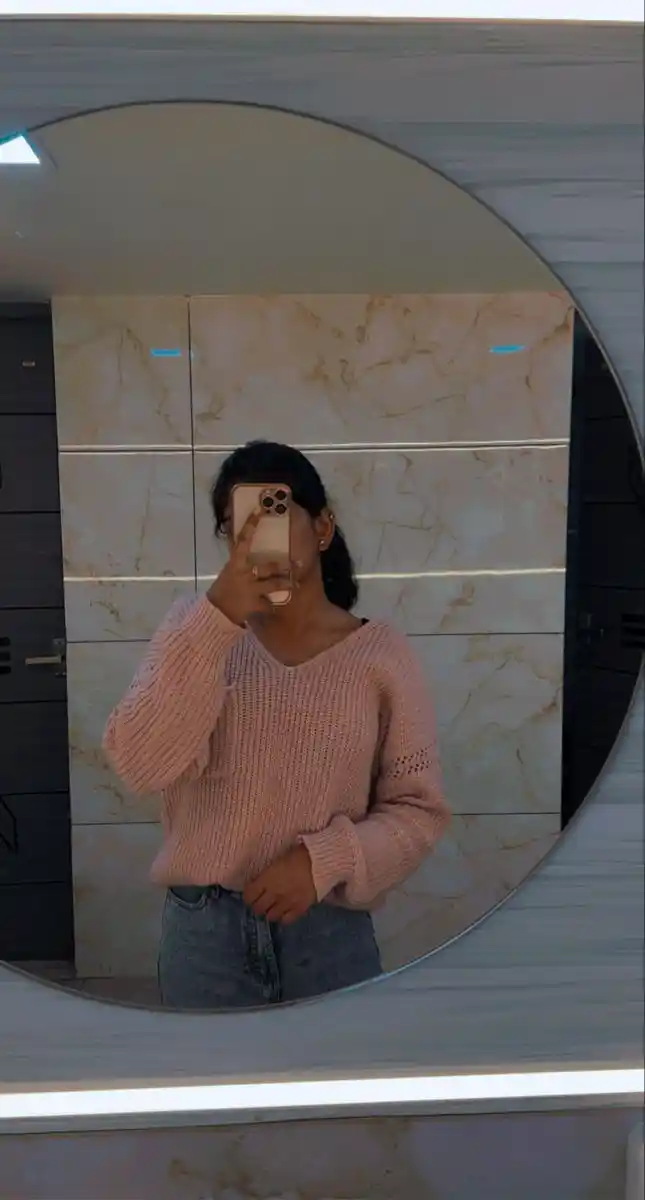 mirror-hide-face-girl-dp