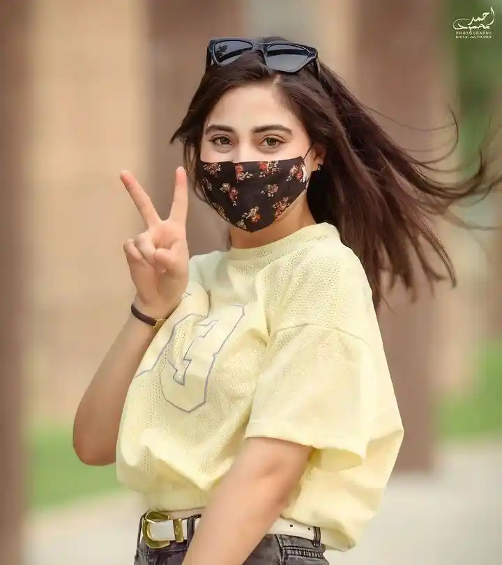 aesthetic-mask-girl-dp-images aesthetic-mask-girl-dp-images