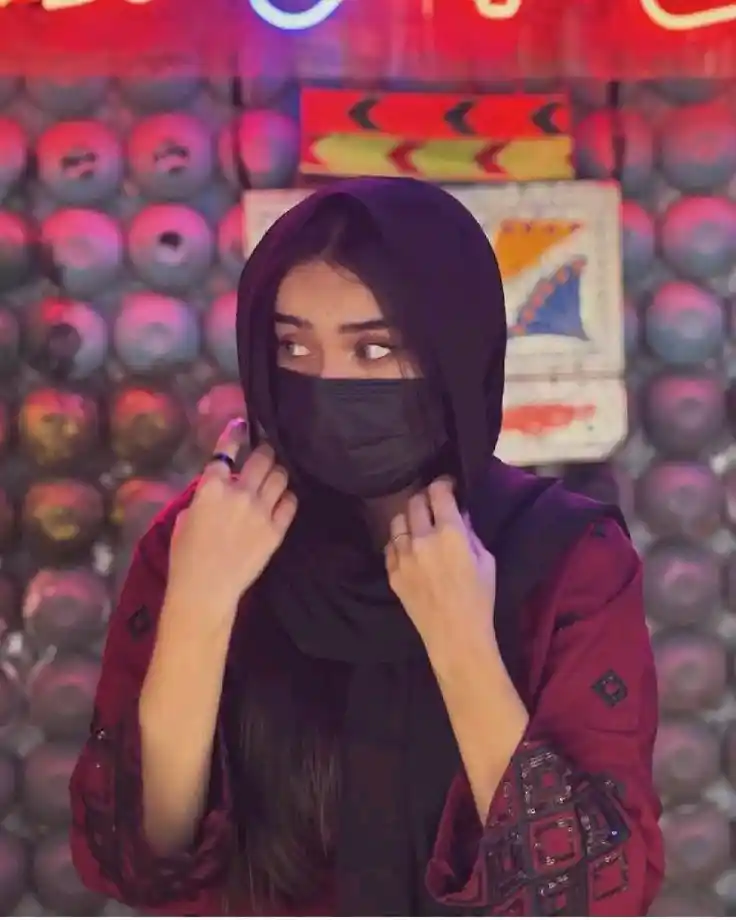 atittude-mask-girl-dp atittude-mask-girl-dp
