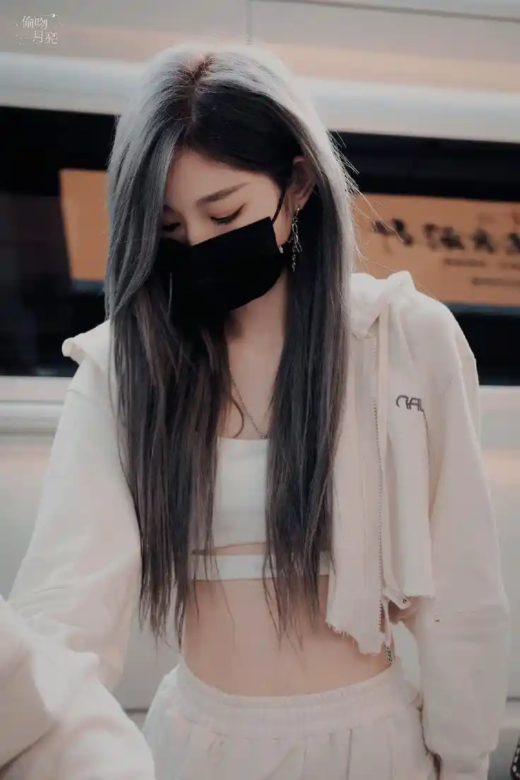 atittude-mask-girl-dp atittude-mask-girl-dp
