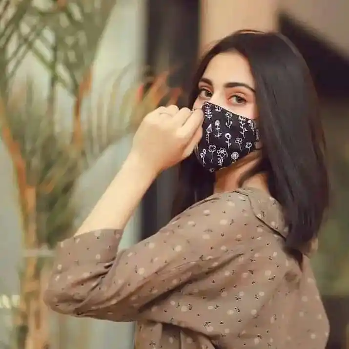 mask-girl-photo mask-girl-photo