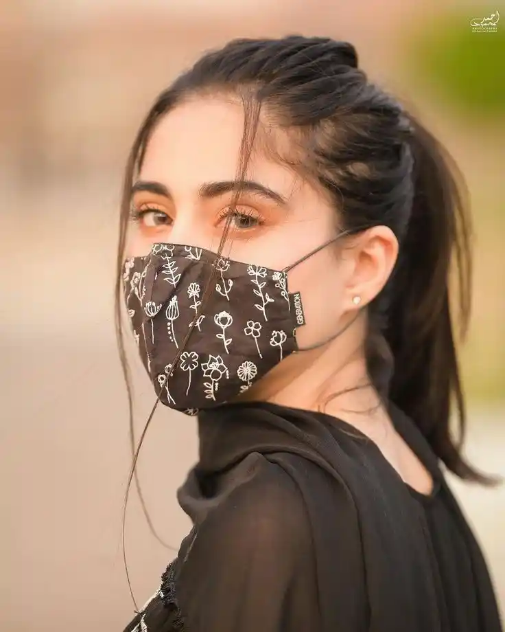 mask-girl-pictures mask-girl-pictures