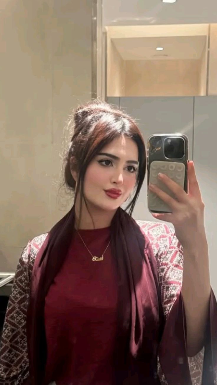 Attitude-Girl-Profile-Pictures