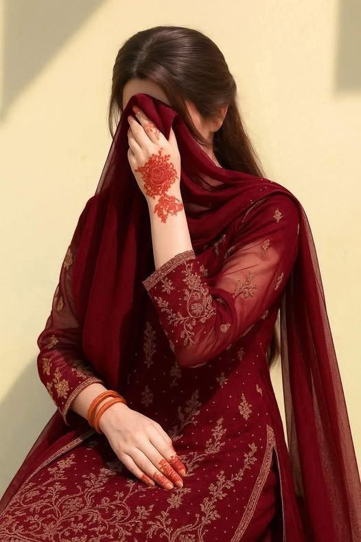 Cute-Girl-Hide-Face-Profile-Pictures