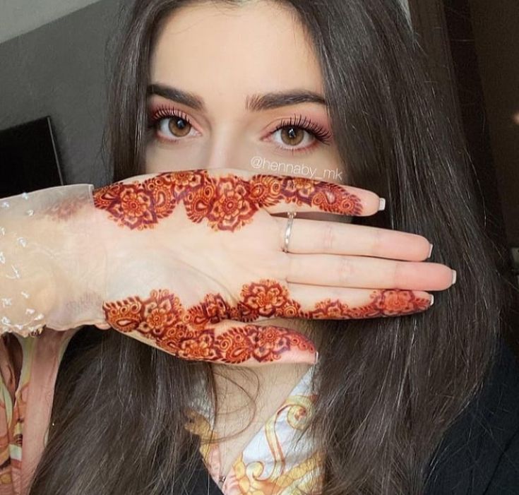 and-Real-Hide-Face-Girl-Dp-for-Whatsapp