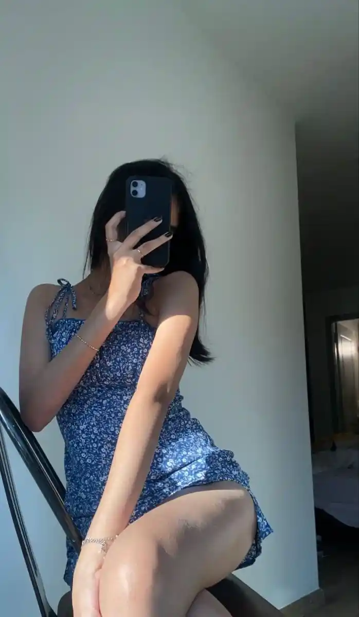 Hidden Face Dp for Girls